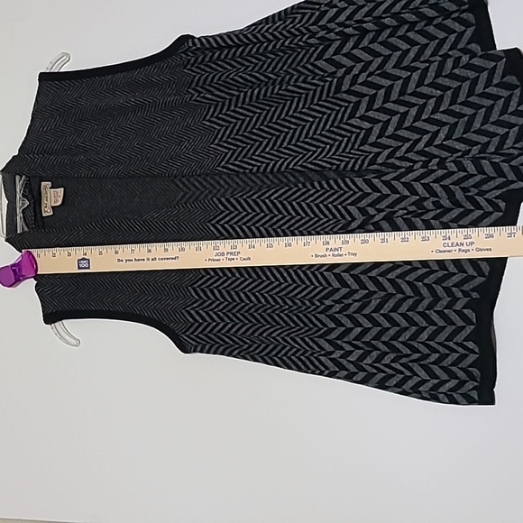 ART AND SOUL Black & Gray Sleeveless Open Front Sleeveless Cardigan - Size Mediu - Picture 8 of 11
